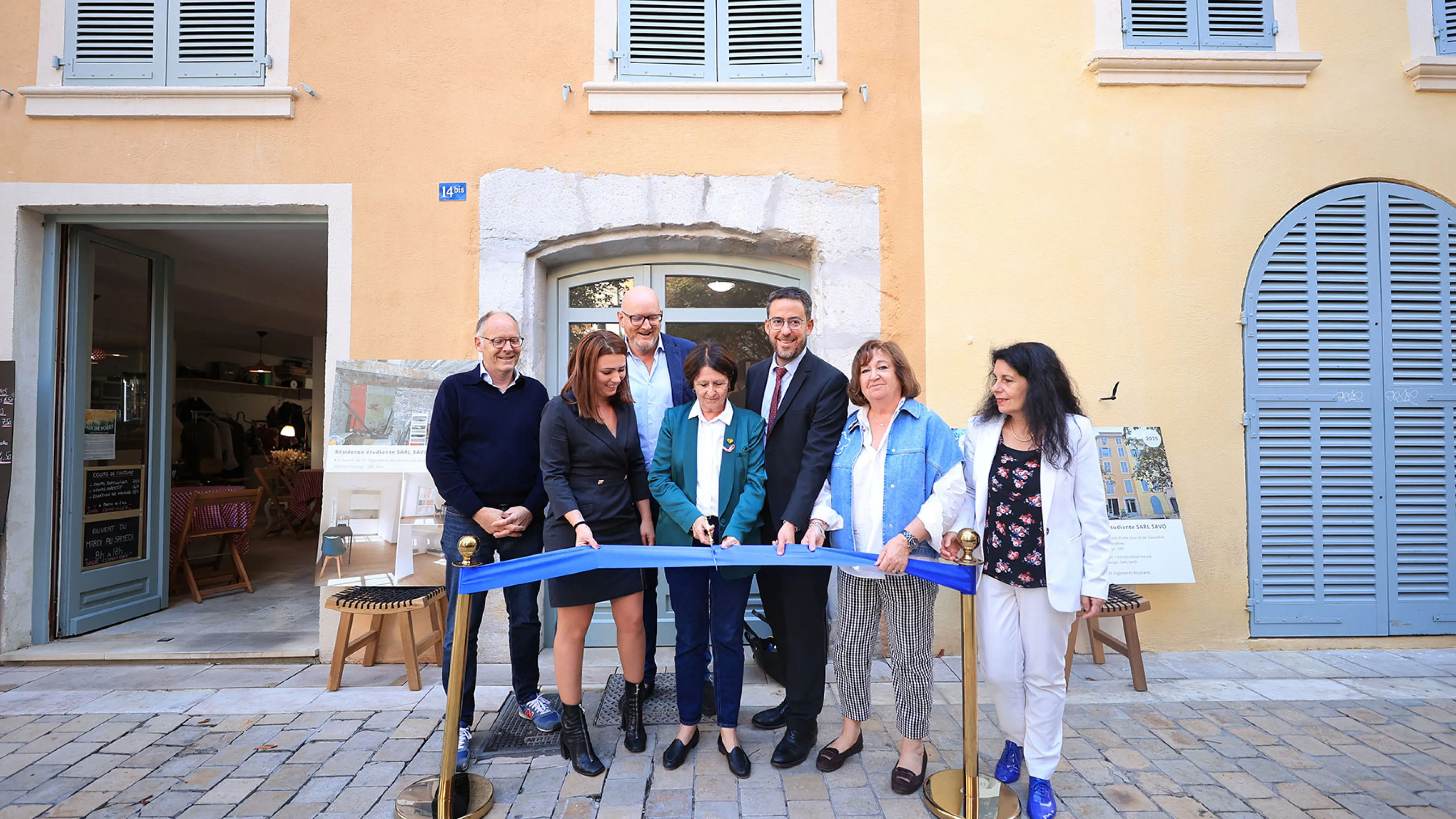 Le ruban inaugural a été coupée par Josée Massi, maire de Toulon, entourée des représentants de VAD et de la SARL SAVO