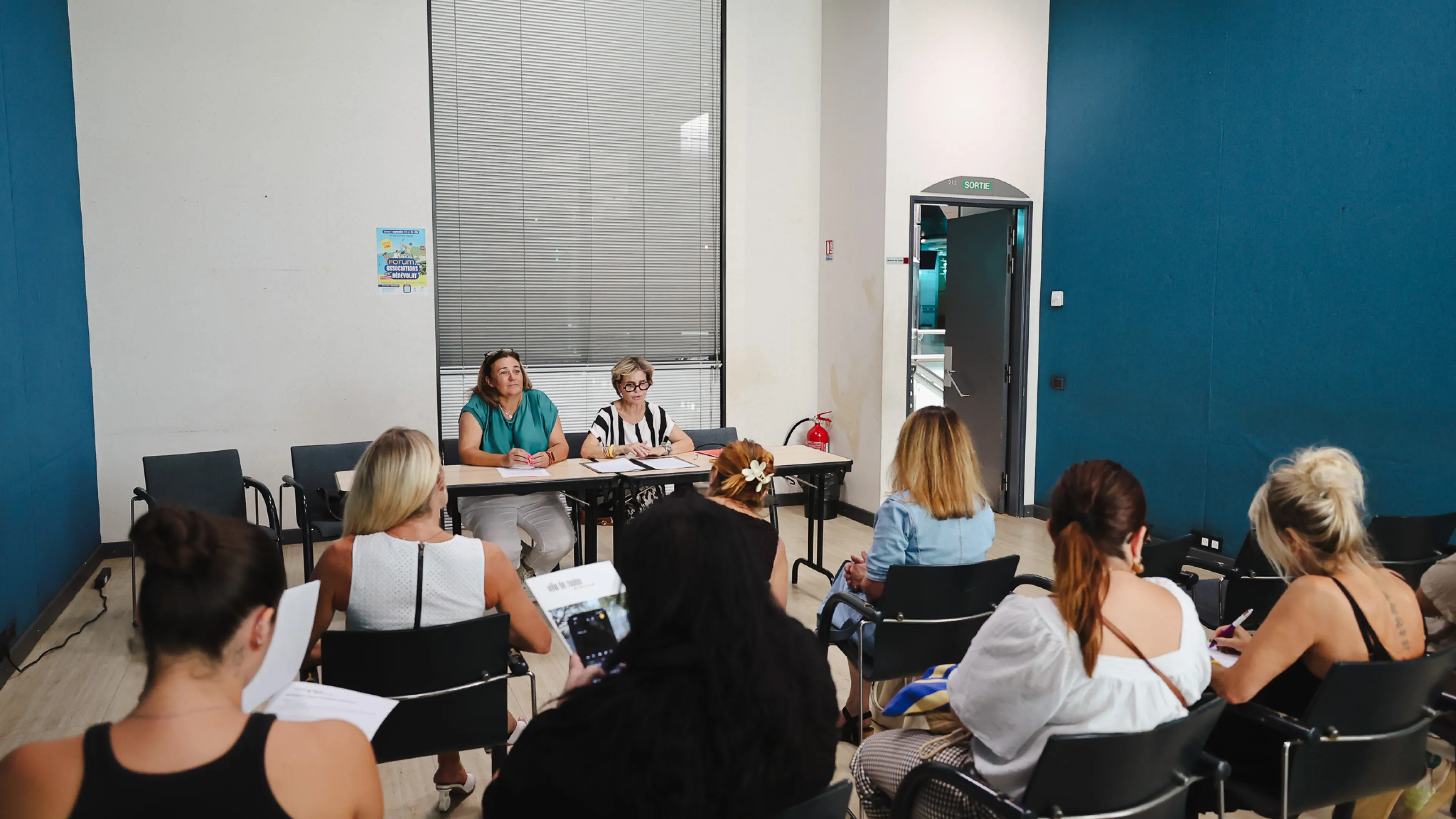 Cette photo montre la conférence de presse de présentation du Forum des Associations.