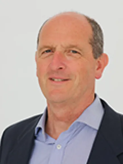 M. Luc de SAINT-SERNIN, 11e adjoint