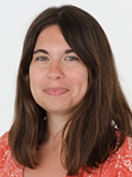 Portrait de Mme Jade VALLIORGUES