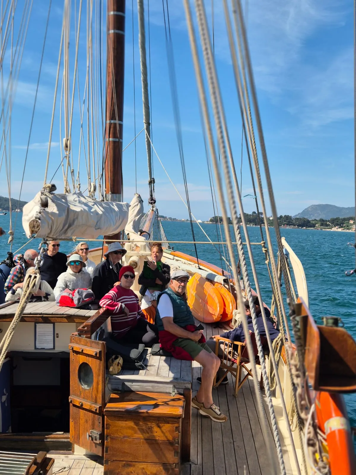Écobalade en mer à bord du JLD'A « Des histoires plein les mirettes ! » ◄4_Toulon