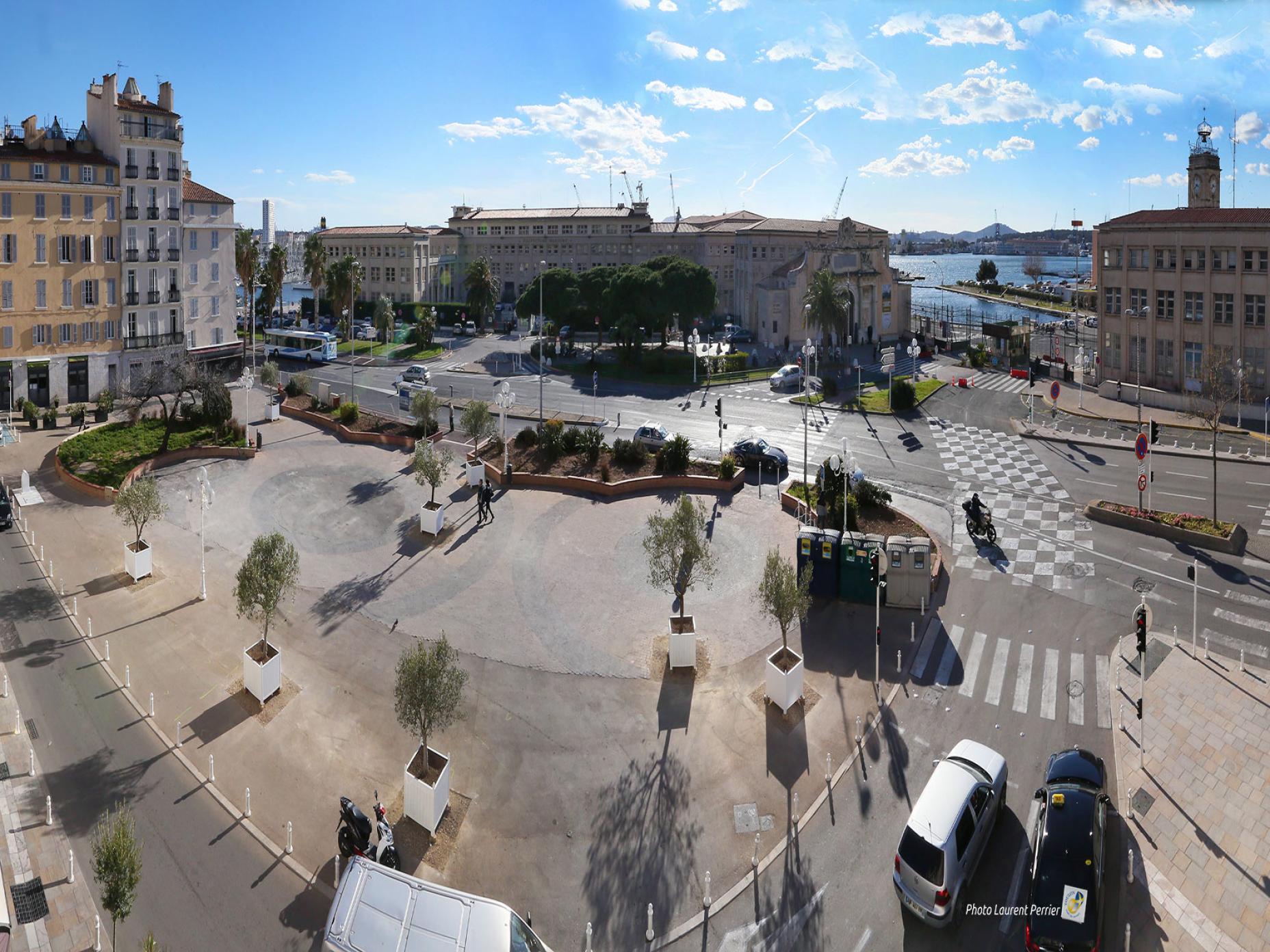La place Monsenergue (AV)