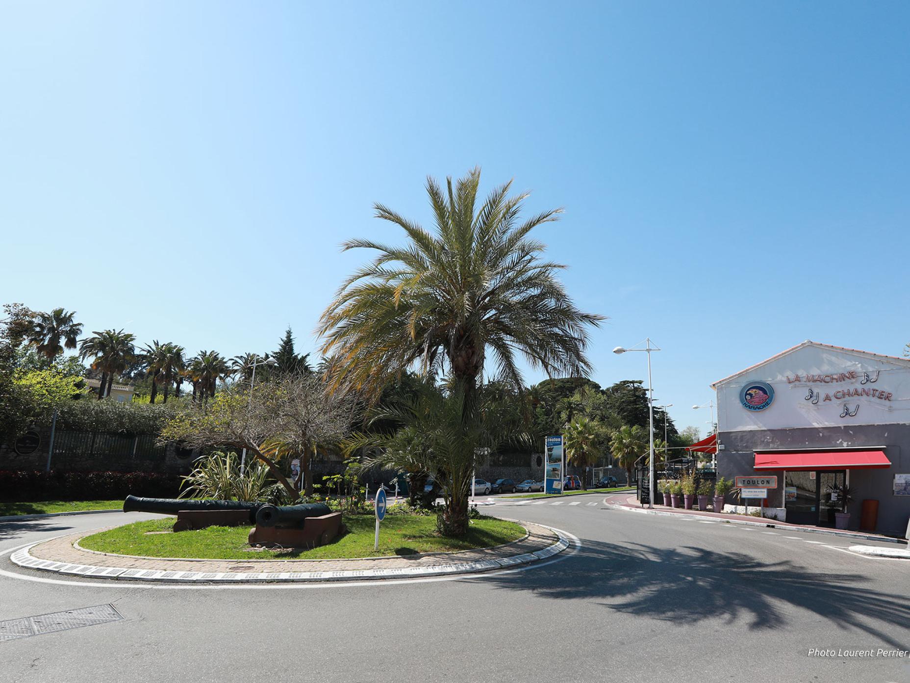 Rond-point de Magaud (AP)