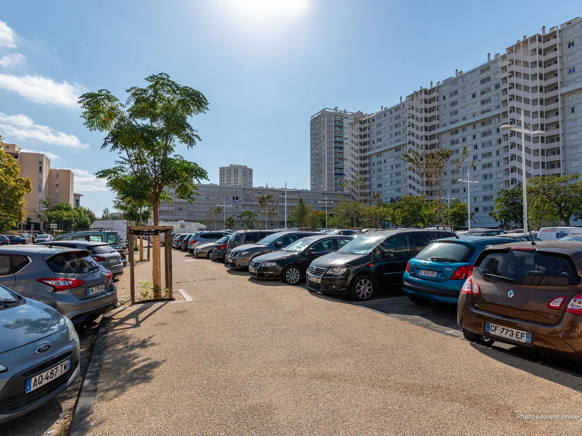 Le parking de la carte postale (AP)