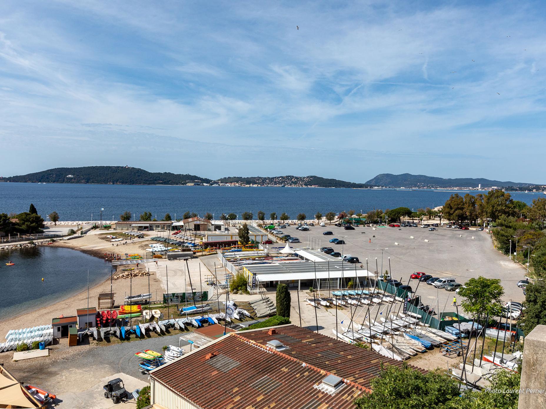Parking de l'Anse Tabarly (AV)