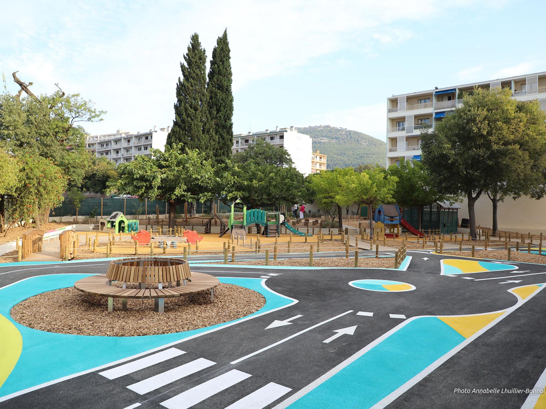 Végétalisation de l'école de Fleur des Champs (AP)