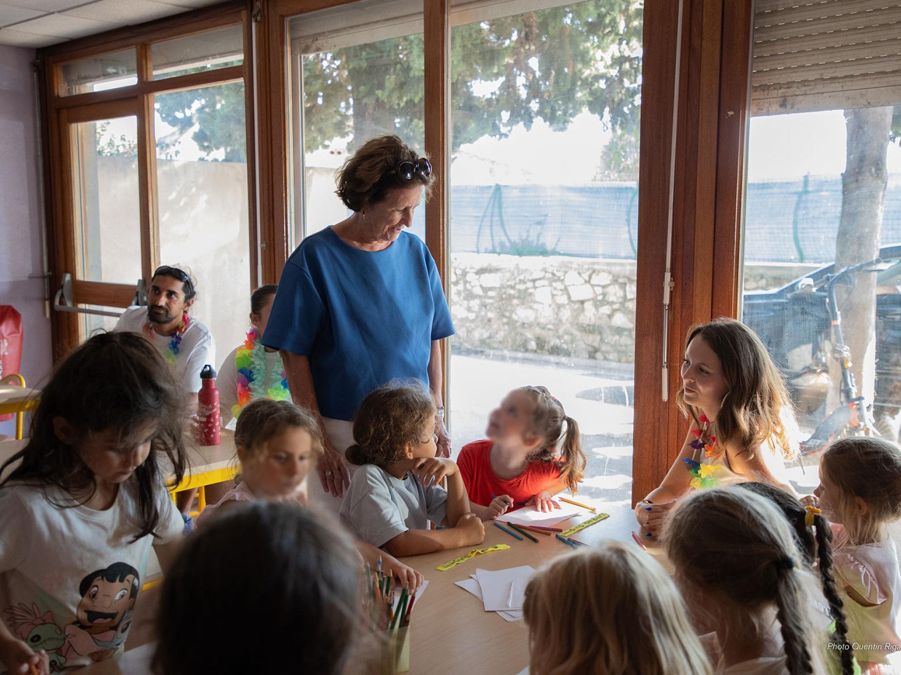 Josée Massi, maire de Toulon, a visité le centre de loisirs Saint-Dominique lors de cette avant dernière journée de séjour