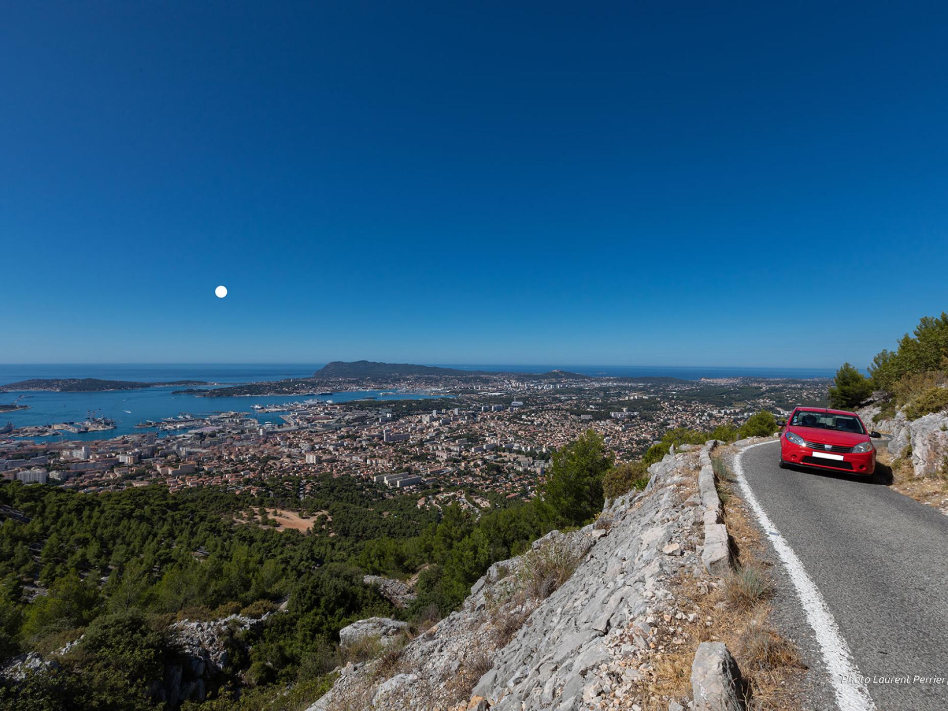 La route du Faron qui surplombe la rade de Toulon sera coupé à la circulation du 13 au 15 octobre inclus.