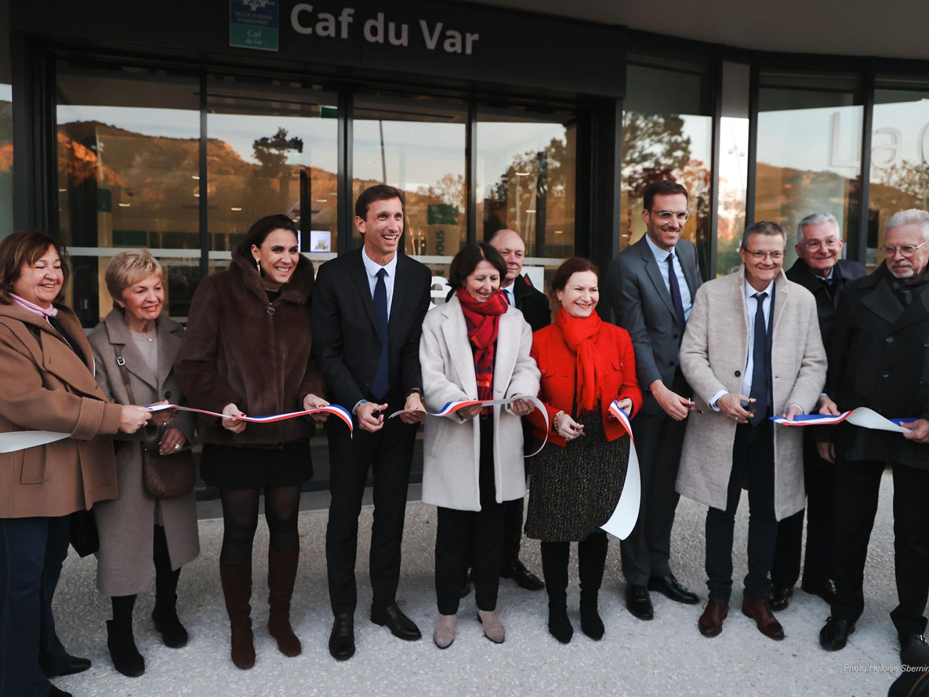 Le ruban inaugural a été coupée par Josée Massi, maire de Toulon, entourée des représentants de VAD et de la SARL SAVO 