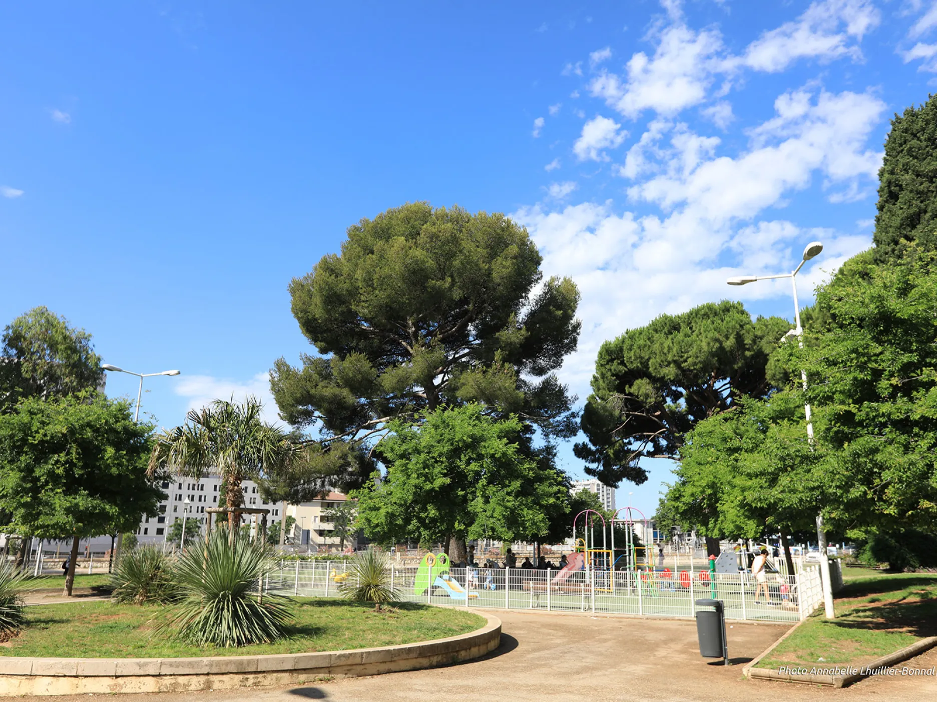 Square de Broglie