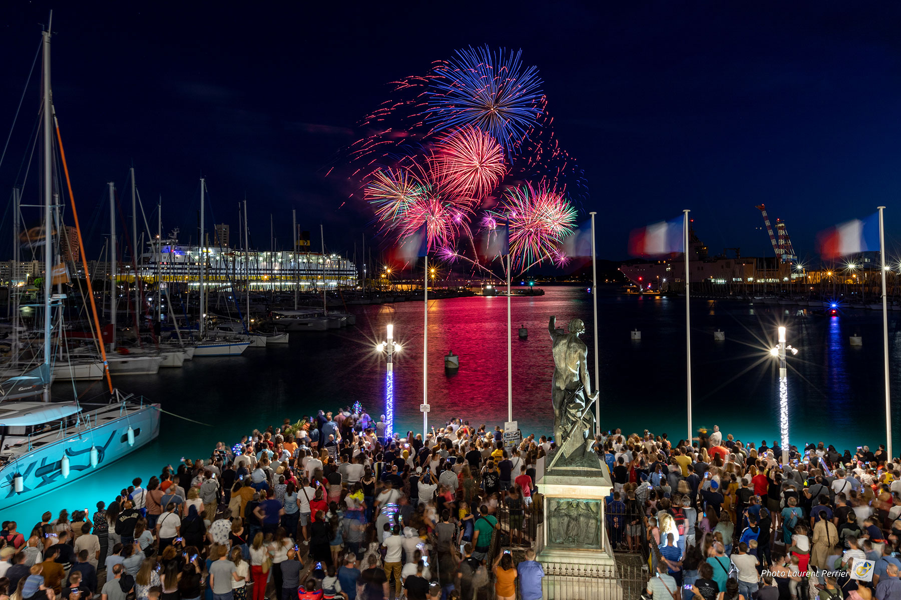 Retour en images sur le feu d'artifice du 14 juillet Site officiel de